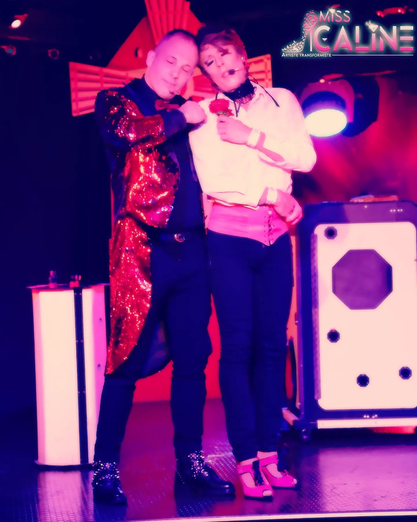 Le spectacle suppose beaucoup de complicité.
Au @cabaret_labelleepoque
Nous partageons des moments uniques avec vous !
#complice #danse #reve #messagedujour #creation #passion #inspiration #exigence #nouveauté #cabaretshow #instartistes #artistsoninstagram #intermittentduspectacle #showtime #SpectacleVivant #culture #artiste #misscaline #intermittent #transformista #transformiste #artist #musichall #magie #hautsdefrance #picardie #cabaret #spectacle #show