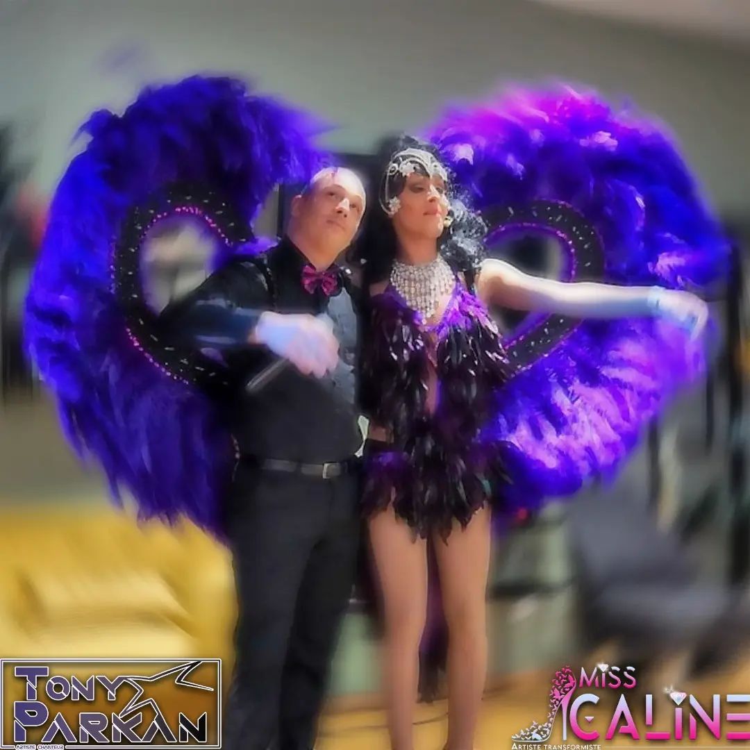 Cœur contre cœur, ils battent plus vite
Au @flowercampinglesaubepines
Nous partageons des moments uniques avec vous !
#message #coeur #coeurs #lecrotoy #messagedujour #creation #passion #inspiration #exigence #nouveauté #cabaretshow #instartistes #artistsoninstagram #intermittentduspectacle #showtime #SpectacleVivant #culture #artiste #misscaline #intermittent #transformista #transformiste #artist #musichall #magie #hautsdefrance #picardie #cabaret #spectacle #show
