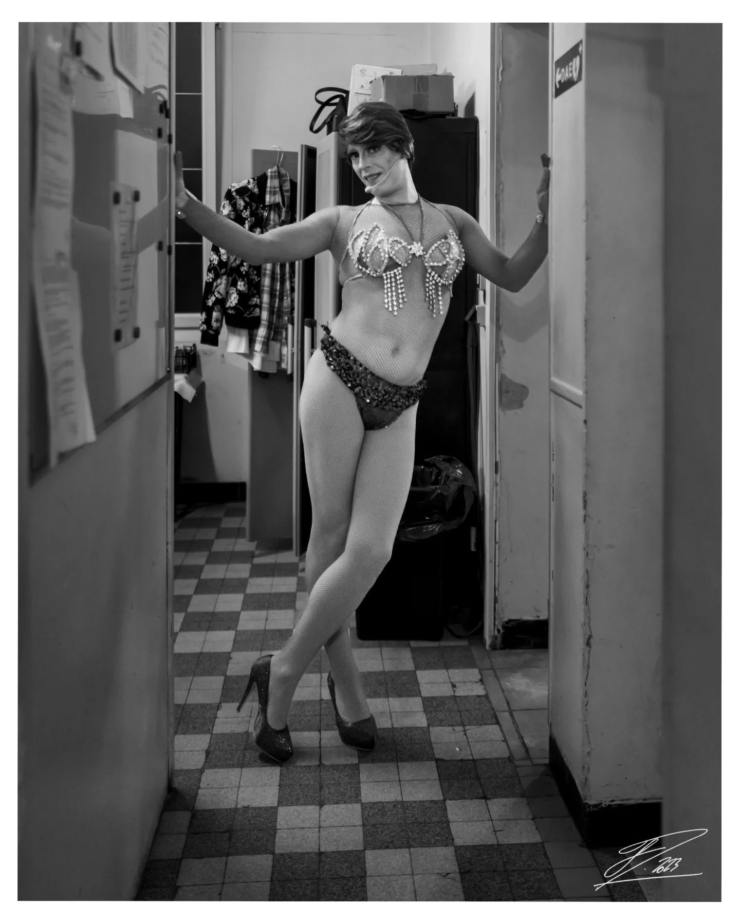 Il suffit de voir pour que la beauté existe.
@misscaline_transformiste au @cabaret_labelleepoque
Photo par @frederic_davesne
Nous partageons des moments uniques avec vous !
#messagedujour #professional #beauté #creation #passion #professional #musichall #inspiration #paranoia #dancingstars #success #cabaretshow #instartistes #artistsoninstagram #intermittentduspectacle #showtime #SpectacleVivant #culture #artiste #misscaline #intermittent #transformista #transformiste #artist #musichall #hautsdefrance #picardie #cabaret #spectacle #show #dragqueen