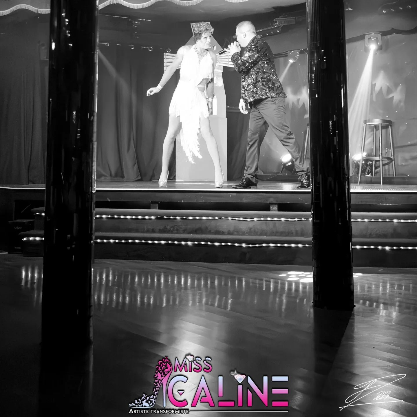 On appelle duo une musique Ă deux voix
@misscaline_transformiste au @cabaret_labelleepoque
Photo par @frederic_davesne
Nous partageons des moments uniques avec vous !
#messagedujour #professional #beauté #creation #passion #parislanuit #professional #musichall #inspiration #paranoia #monpetitcabaret #success #cabaretshow #instartistes #artistsoninstagram #intermittentduspectacle #showtime #SpectacleVivant #culture #artiste #misscaline #intermittent #transformista #transformiste #artist #musichall #hautsdefrance #picardie #cabaret #spectacle #show #dragqueen