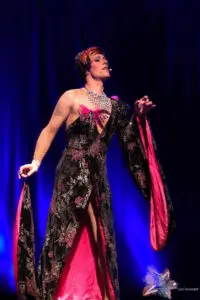 Miss Caline Transformiste Artiste Regardez-moi mars 2024