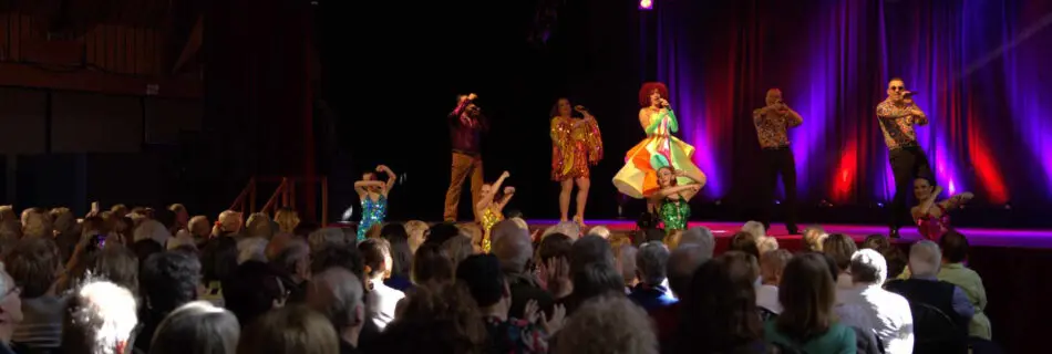 miss caline transformiste artiste troupe disco 80 mars 2024