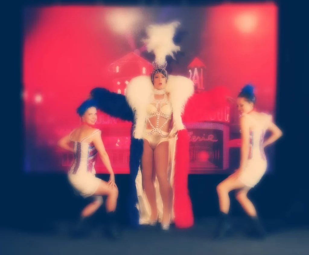 French cancan et Moulin rouge - Paris la nuit