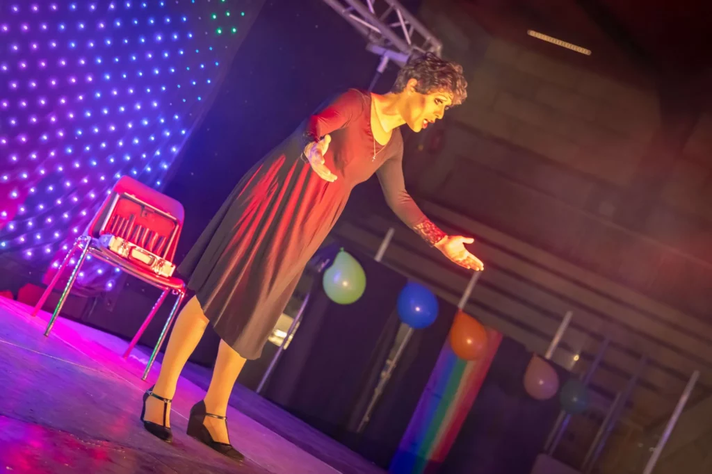 Édith Piaf transformiste - Les Stars Angels