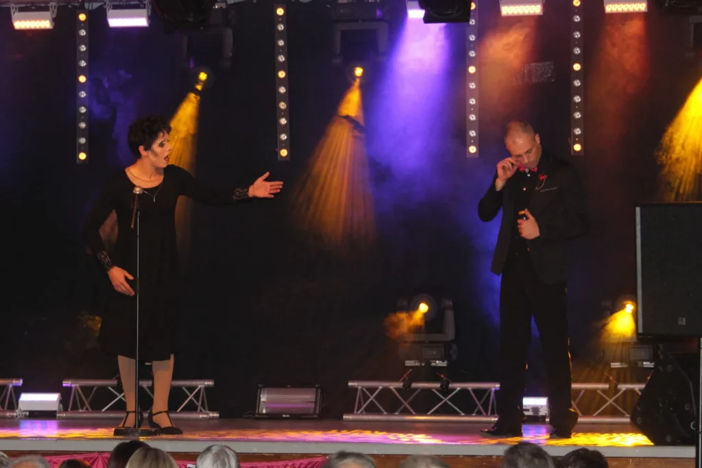 Spectacle transformiste pour les comités des fêtes