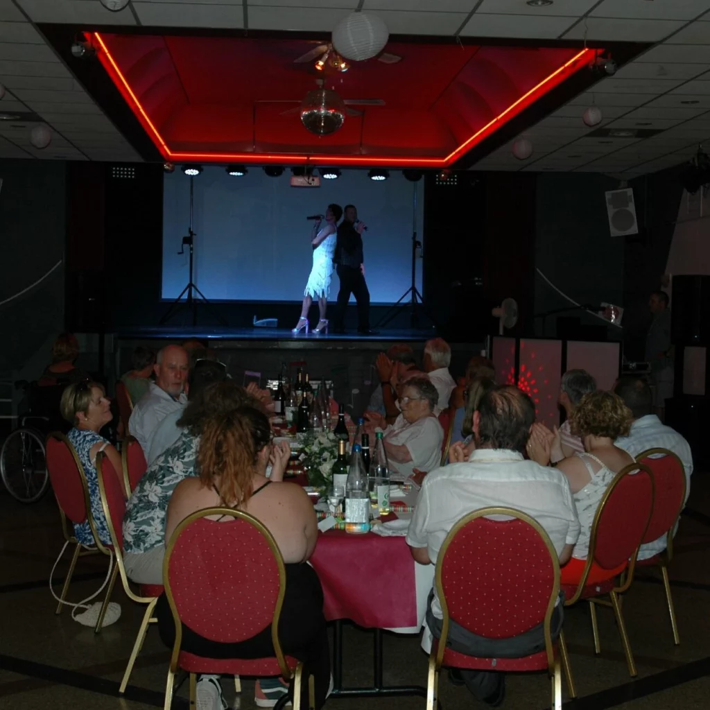 Spectacle transformiste pour les restaurant / Bar Club / Discothèque