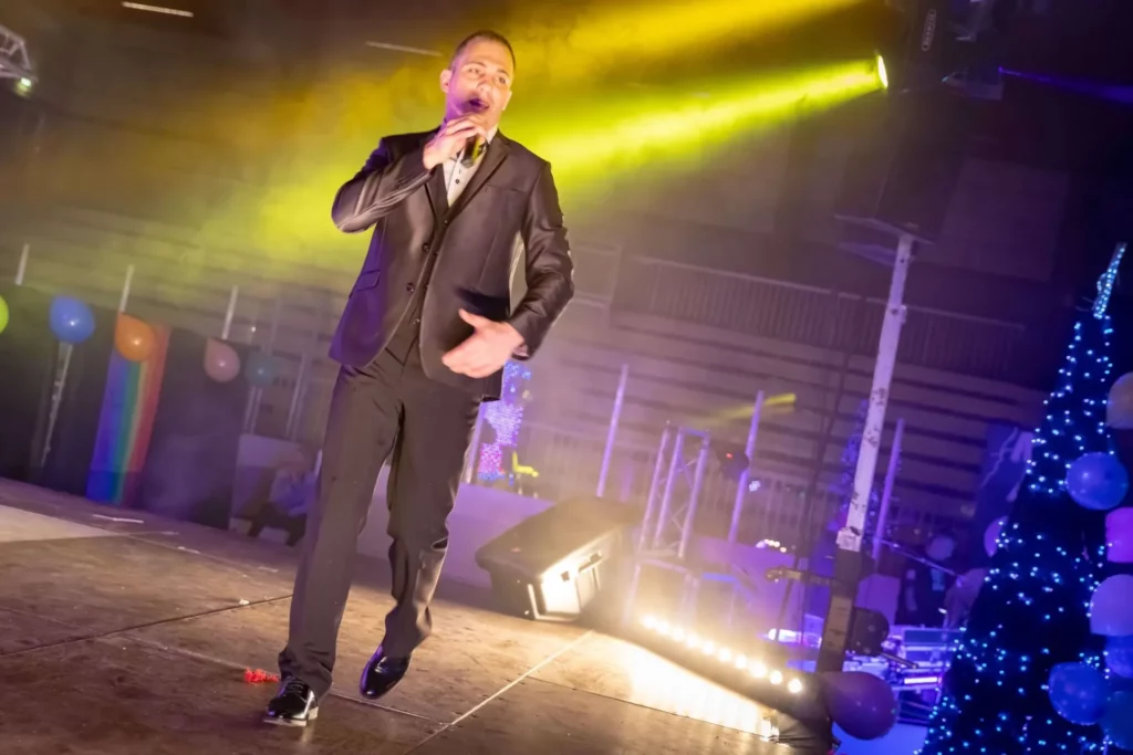 Tony Parkan chanteur - Les Stars Angels