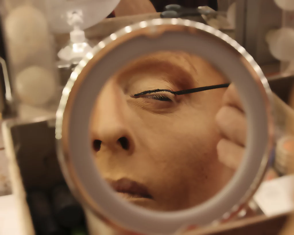blog coulisses spectacle transformiste maquillage 02