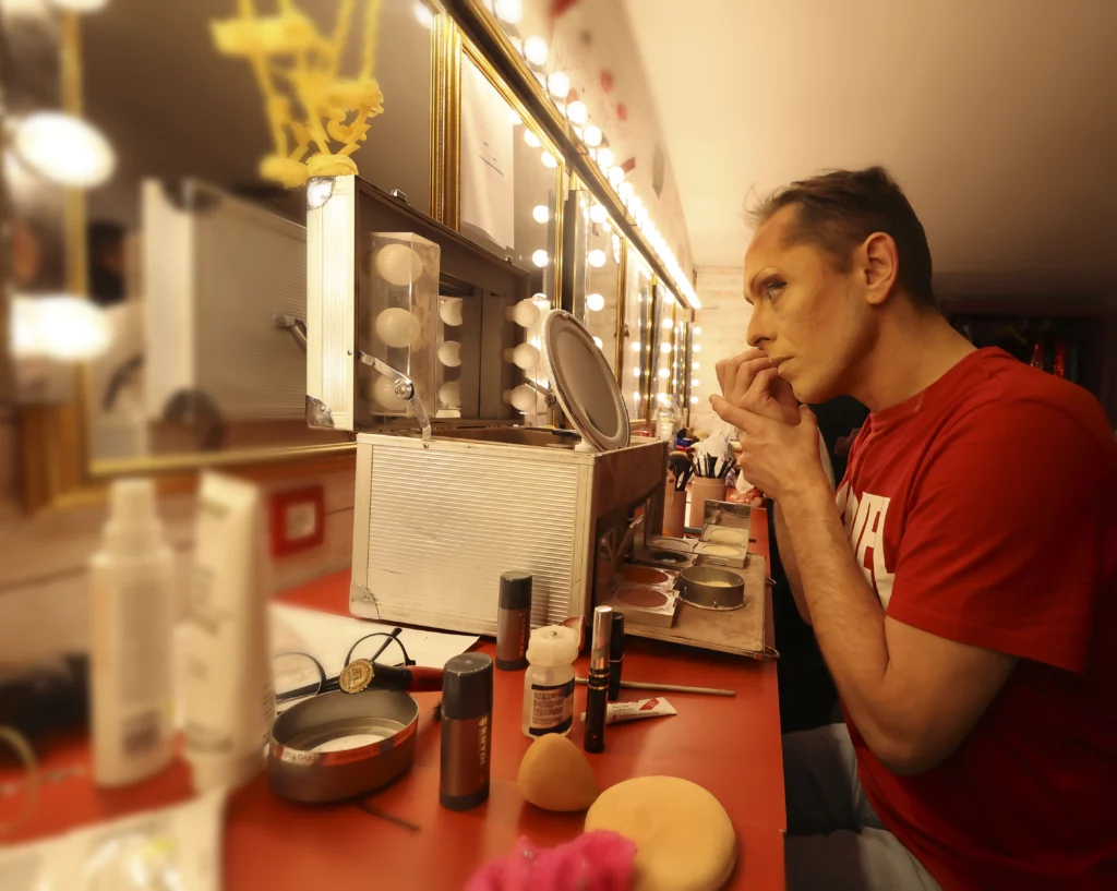 blog coulisses spectacle transformiste maquillage 04