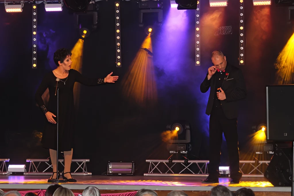 etre deux sur scene le pouvoir dun duo vraiment vivant ensemble invisible