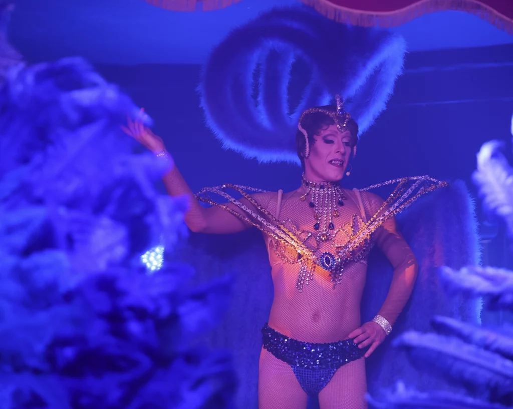 pourquoi le cabaret fascine t il toujours autant emotion brute