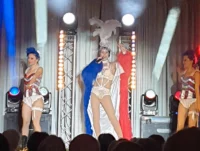 les stars angels bleu blanc rouge cabaret paris la nuit les stars angels bleu blanc rouge cabaret paris la nuit