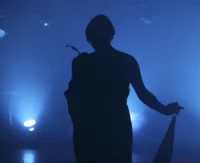 Dans l'ombre d'un transformiste Dans l'ombre d'un transformiste