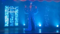 Absolument Fabuleuse pour le spectacle HOLLYWOOD de 2025 à 2026 au cabaret La Belle Epoque