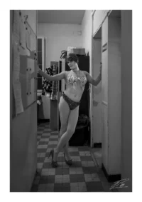 En coulisse (Backstage) pour le spectacle FEVER de 2023 à 2024 au cabaret La Belle Epoque