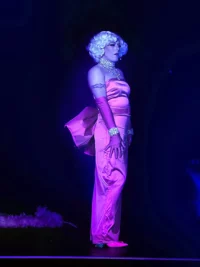 Marilyn Monroe à Salouël avec le spectacle HOLLYWOOD de 2025 à 2026 pour le cabaret La Belle Epoque.webp