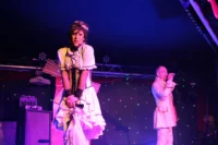 six pieds sous terre (Humour) pour le spectacle 2018 à 2023 au cabaret La Belle Epoque